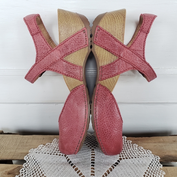 **SOLd*thankyou🌷Dansko Tiffani▪︎MaryJane Clog Sandal▪︎Coral Red Burnished▪︎EU39 - Picture 10 of 16